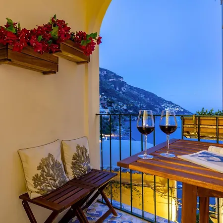 Daplace - Scalinata Lägenhet *